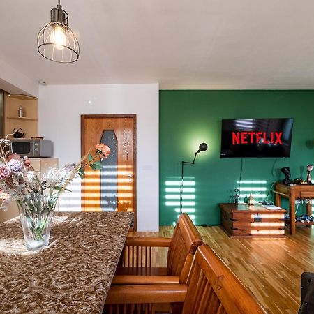 Roman Thermae 2Bdrm Sunny Apartment Varna Exteriör bild