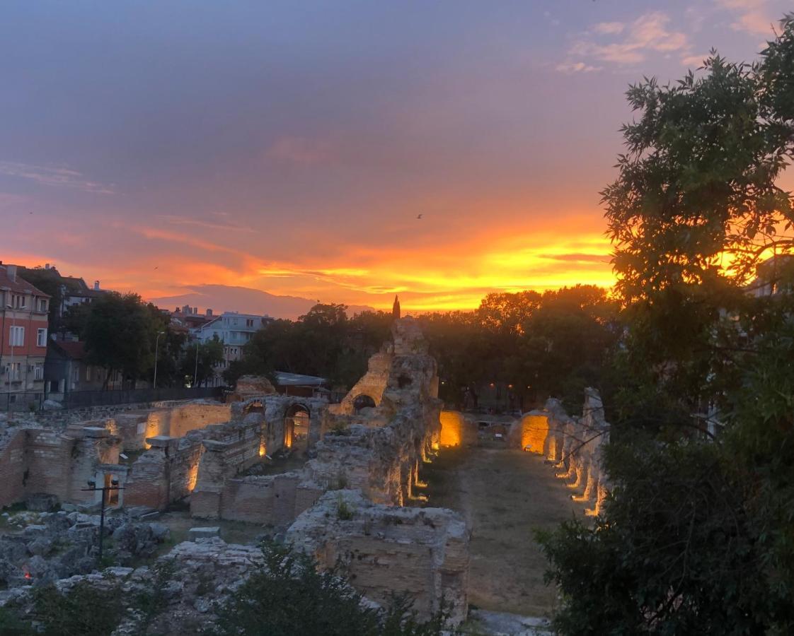 Roman Thermae 2Bdrm Sunny Apartment Varna Exteriör bild