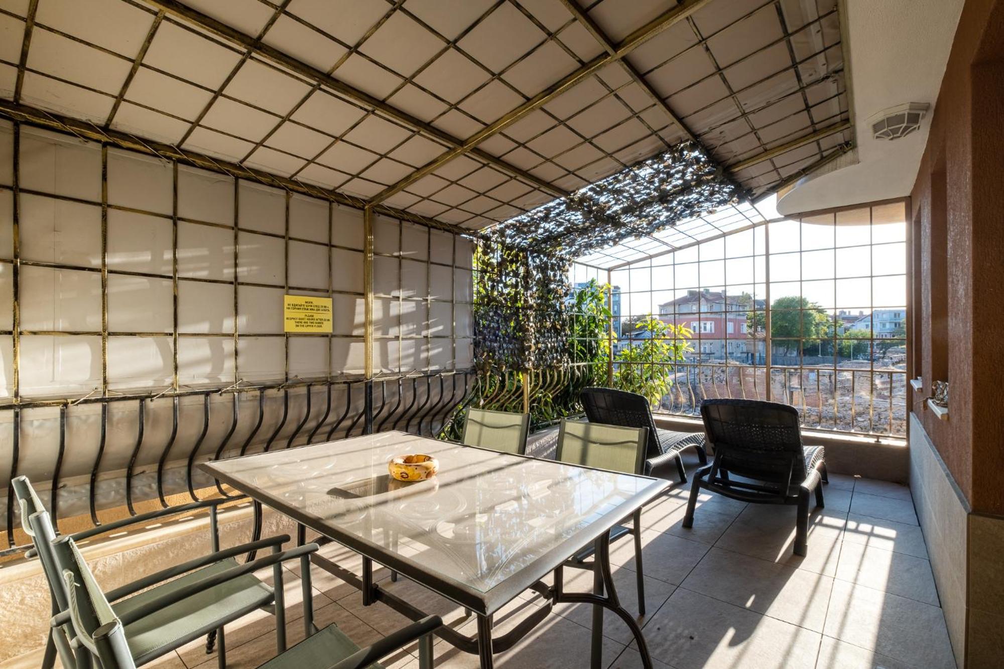 Roman Thermae 2Bdrm Sunny Apartment Varna Exteriör bild