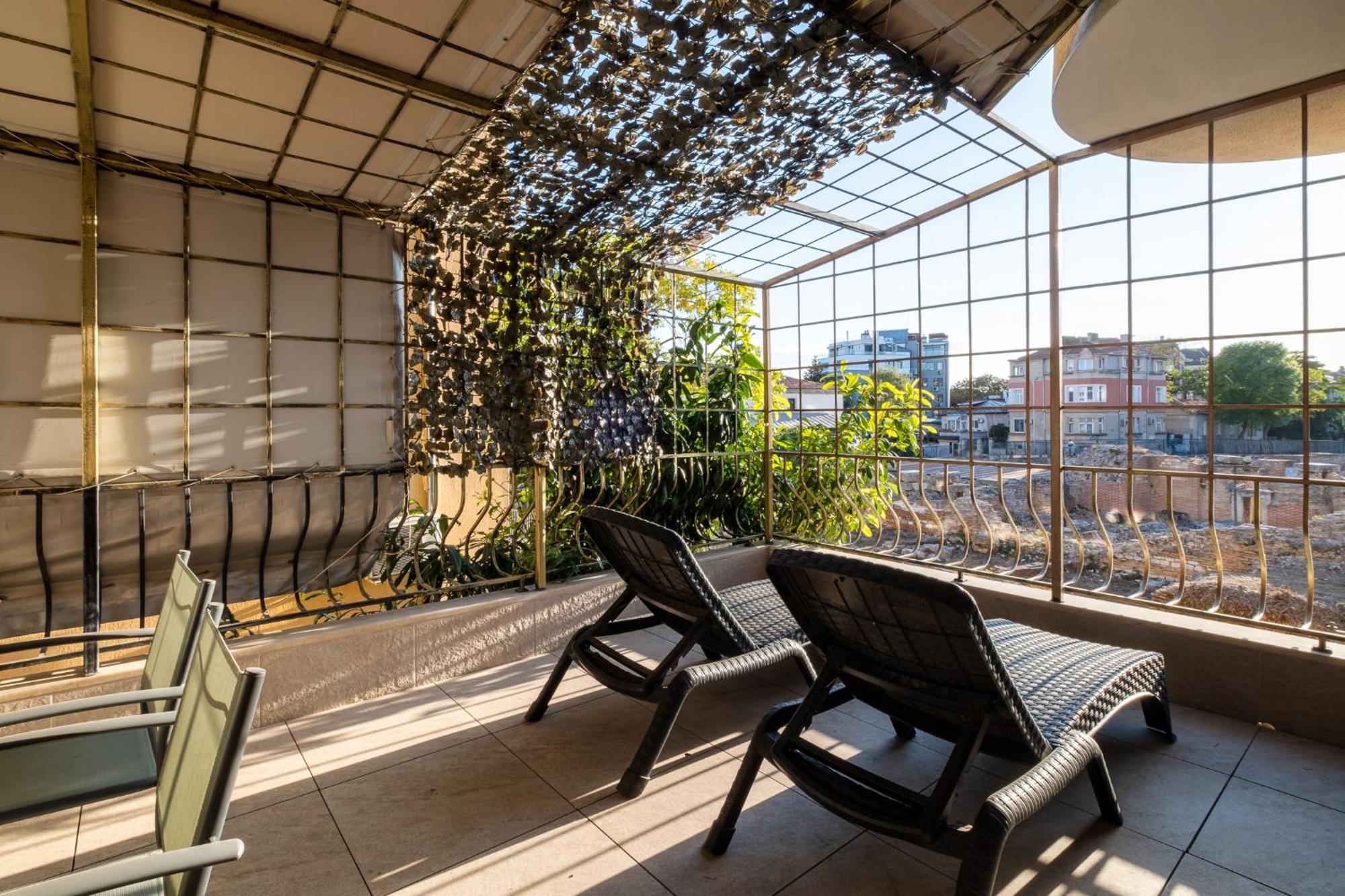 Roman Thermae 2Bdrm Sunny Apartment Varna Exteriör bild